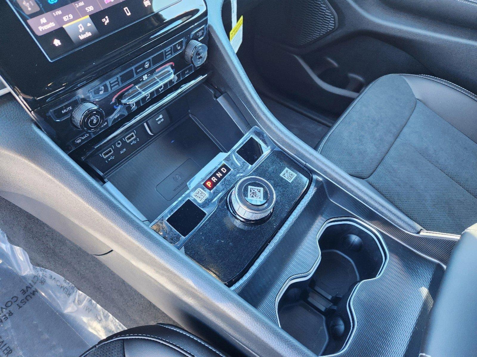 New 2025 Jeep Grand Cherokee Altitude image 9