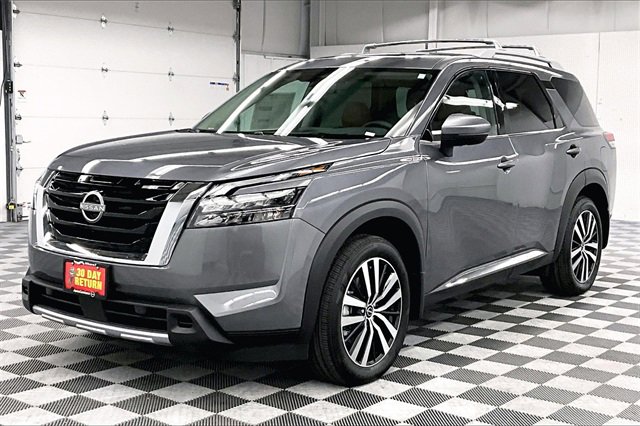 New 2025 Nissan Pathfinder Platinum w/ Cargo Package image 2