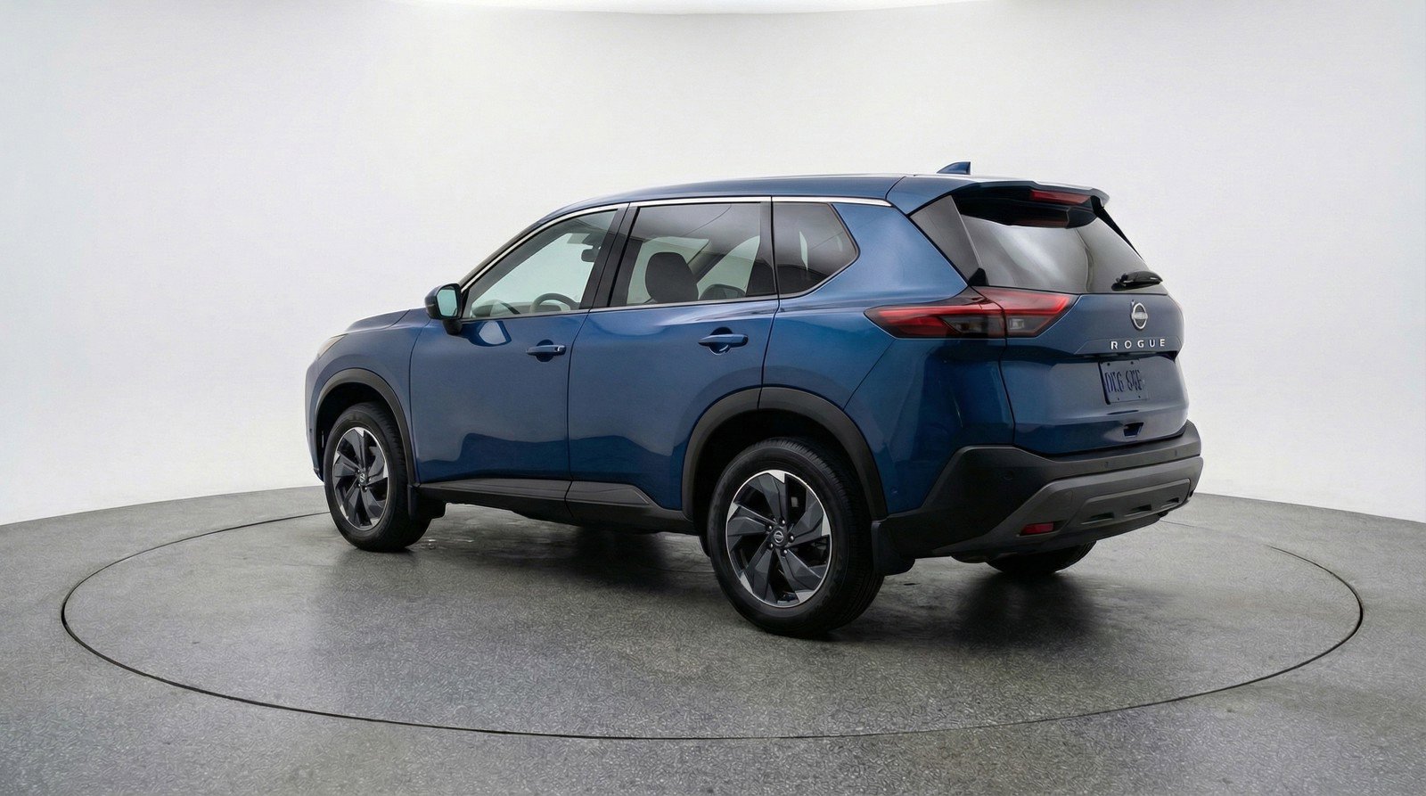 Used 2025 Nissan Rogue SV image 6