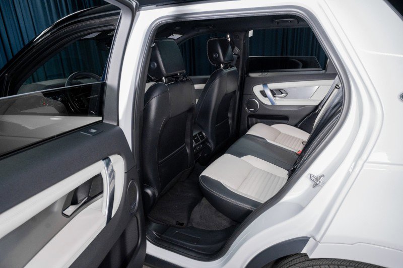 Used 2023 Land Rover Discovery Sport S R-Dynamic image 14