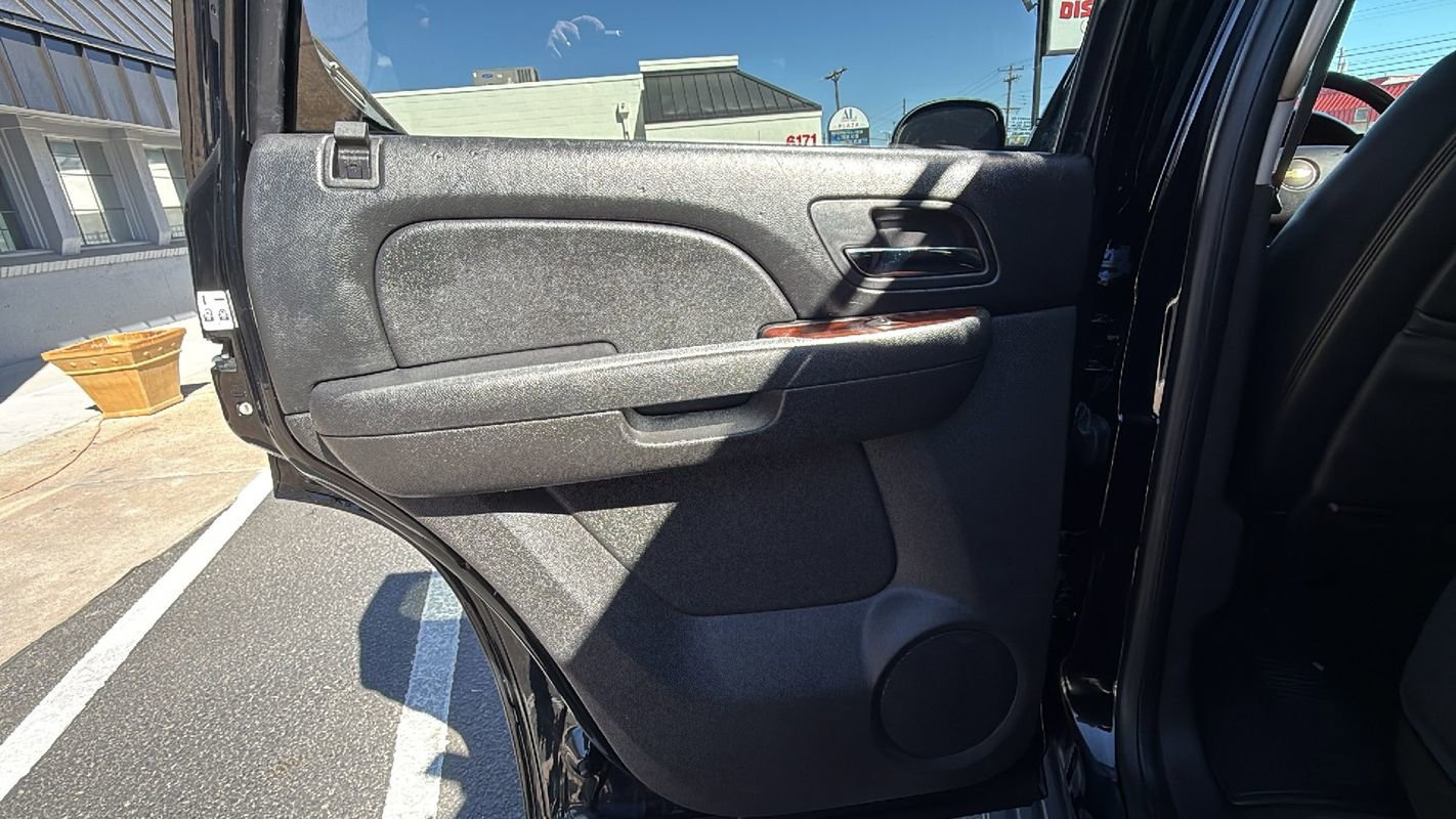 Used 2014 Chevrolet Tahoe LTZ image 11