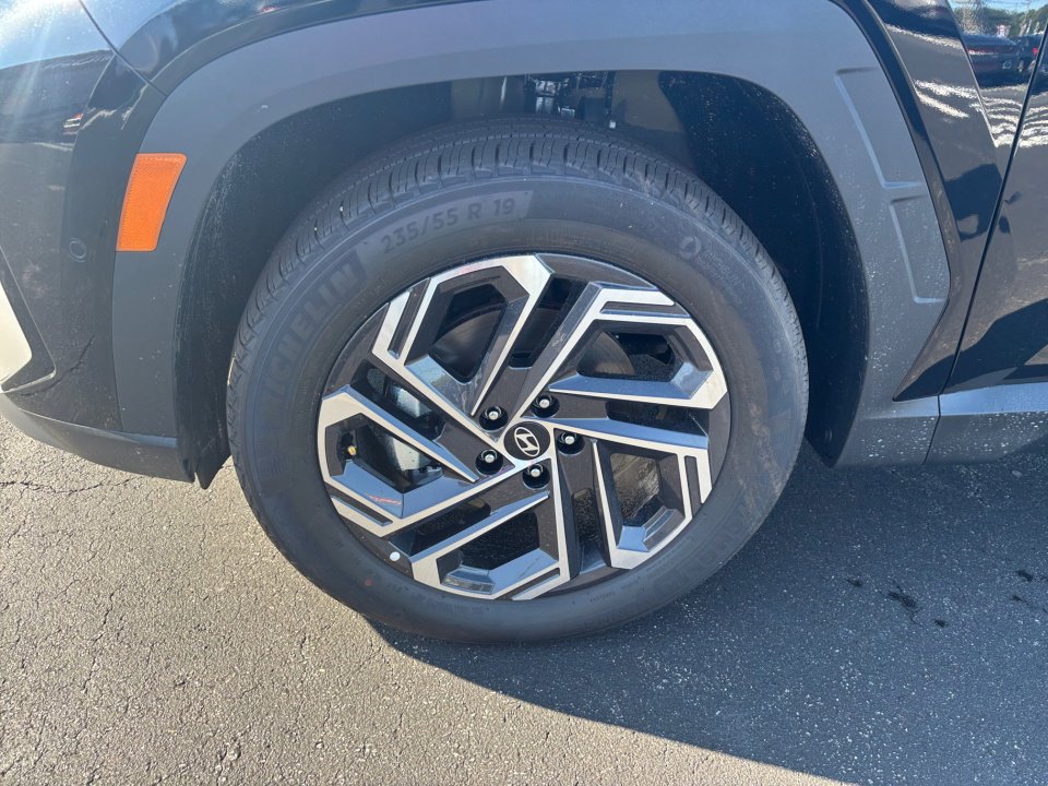 New 2025 Hyundai Tucson Limited image 27