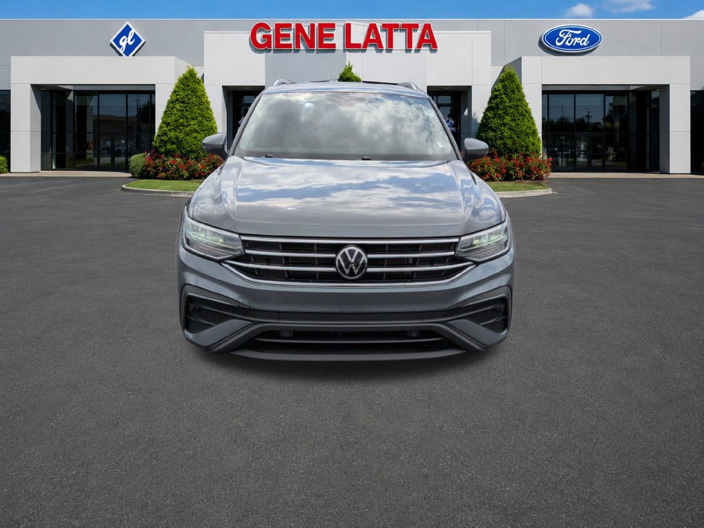 Used 2022 Volkswagen Tiguan SE AWD/4WD image 11