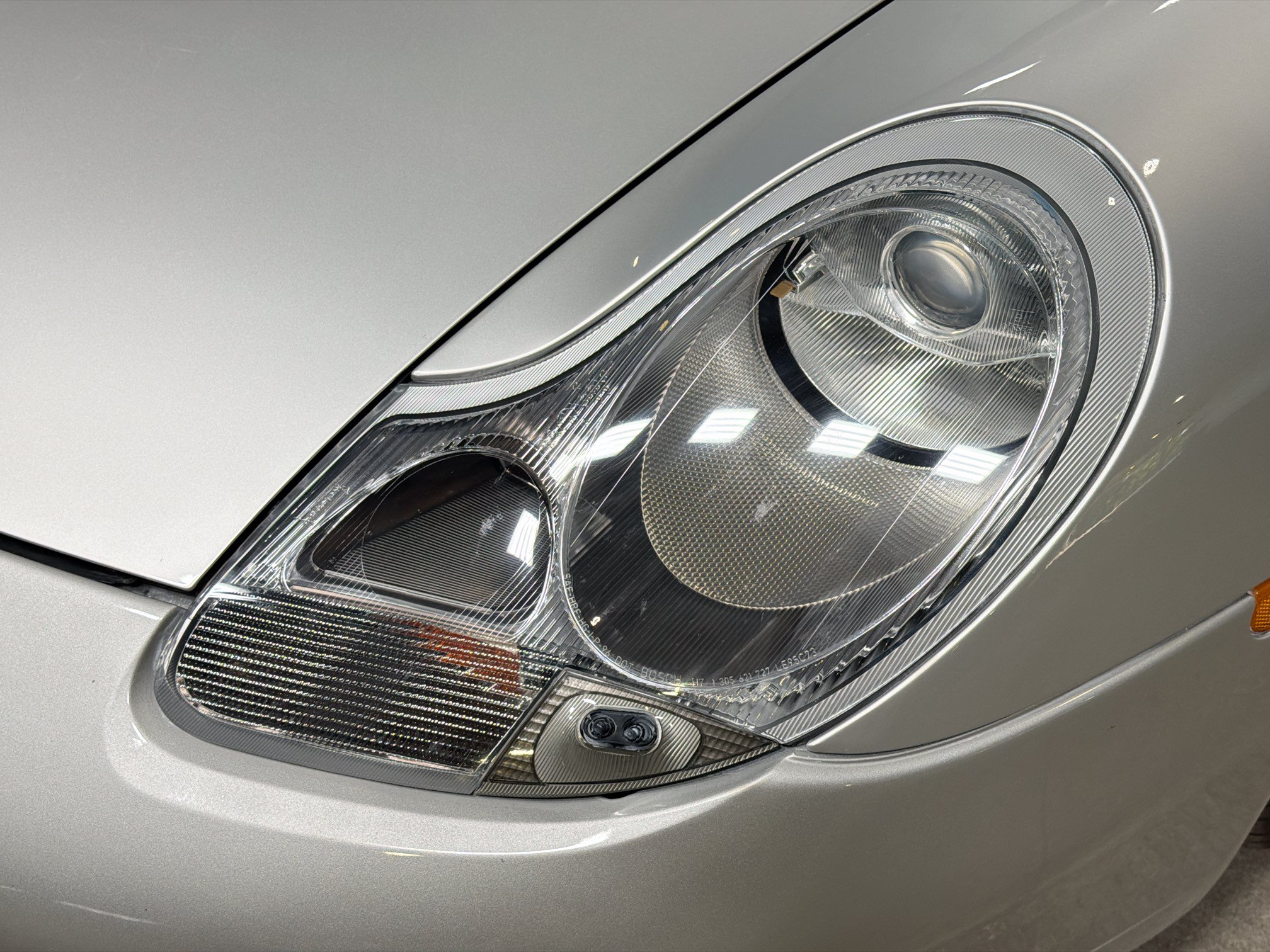 Used 2001 Porsche 911 Carrera RWD image 10