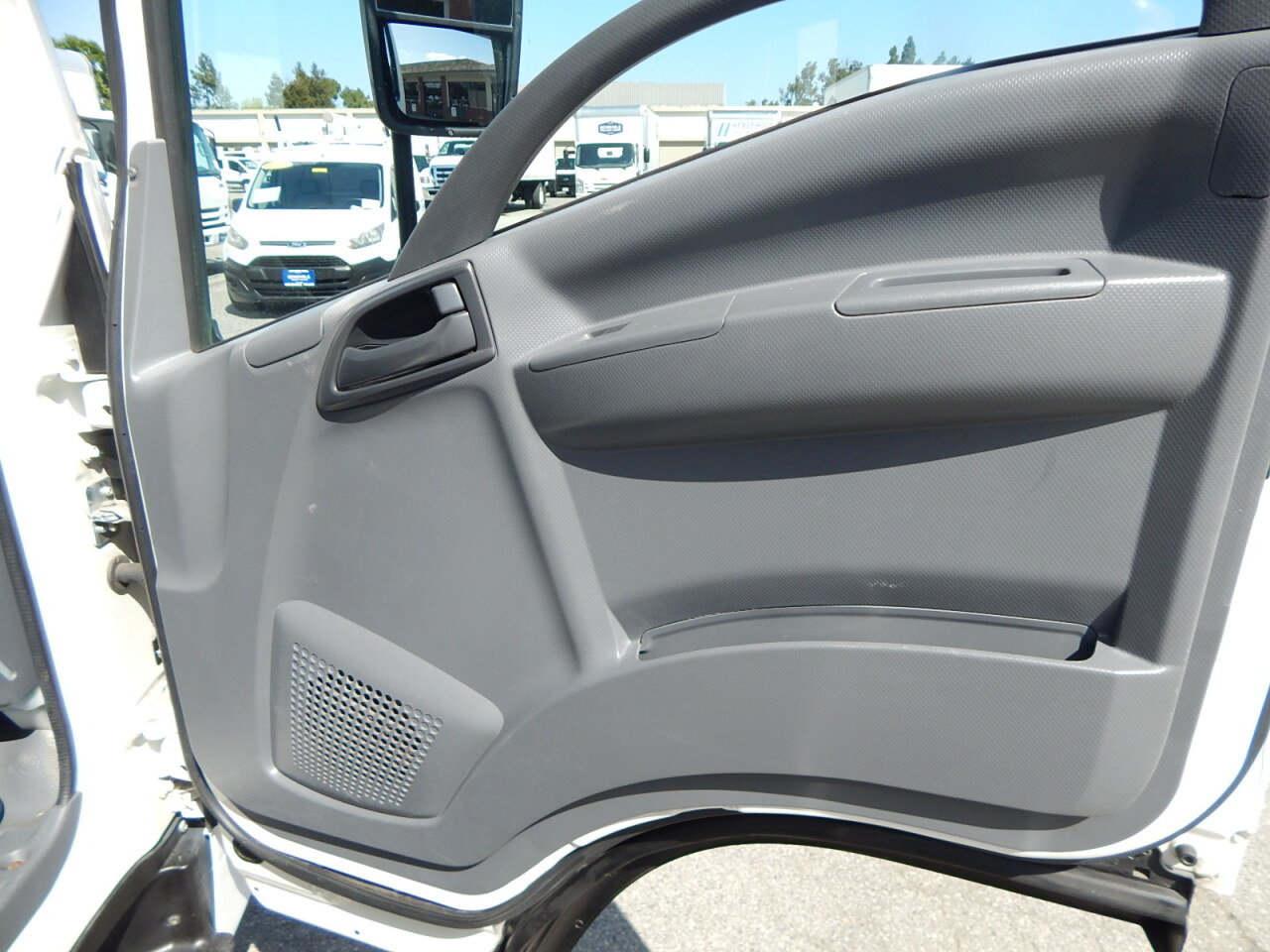 Used 2021 Isuzu NPR RWD image 22