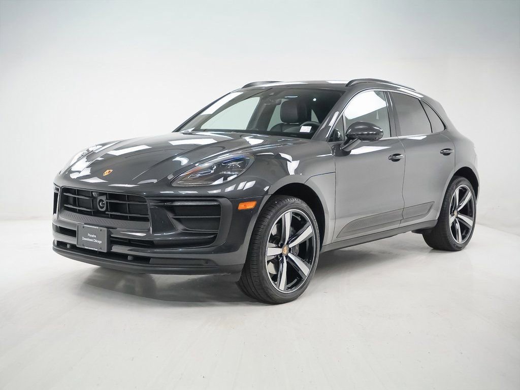 Certified 2025 Porsche Macan image 1