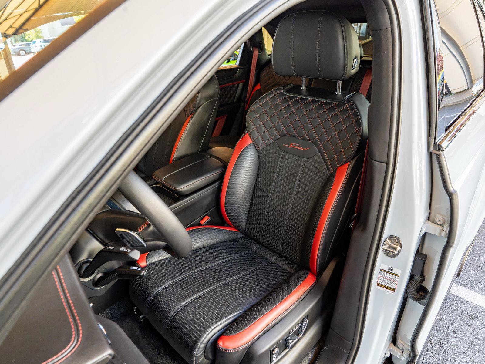 Used 2022 Bentley Bentayga Speed AWD/4WD image 11