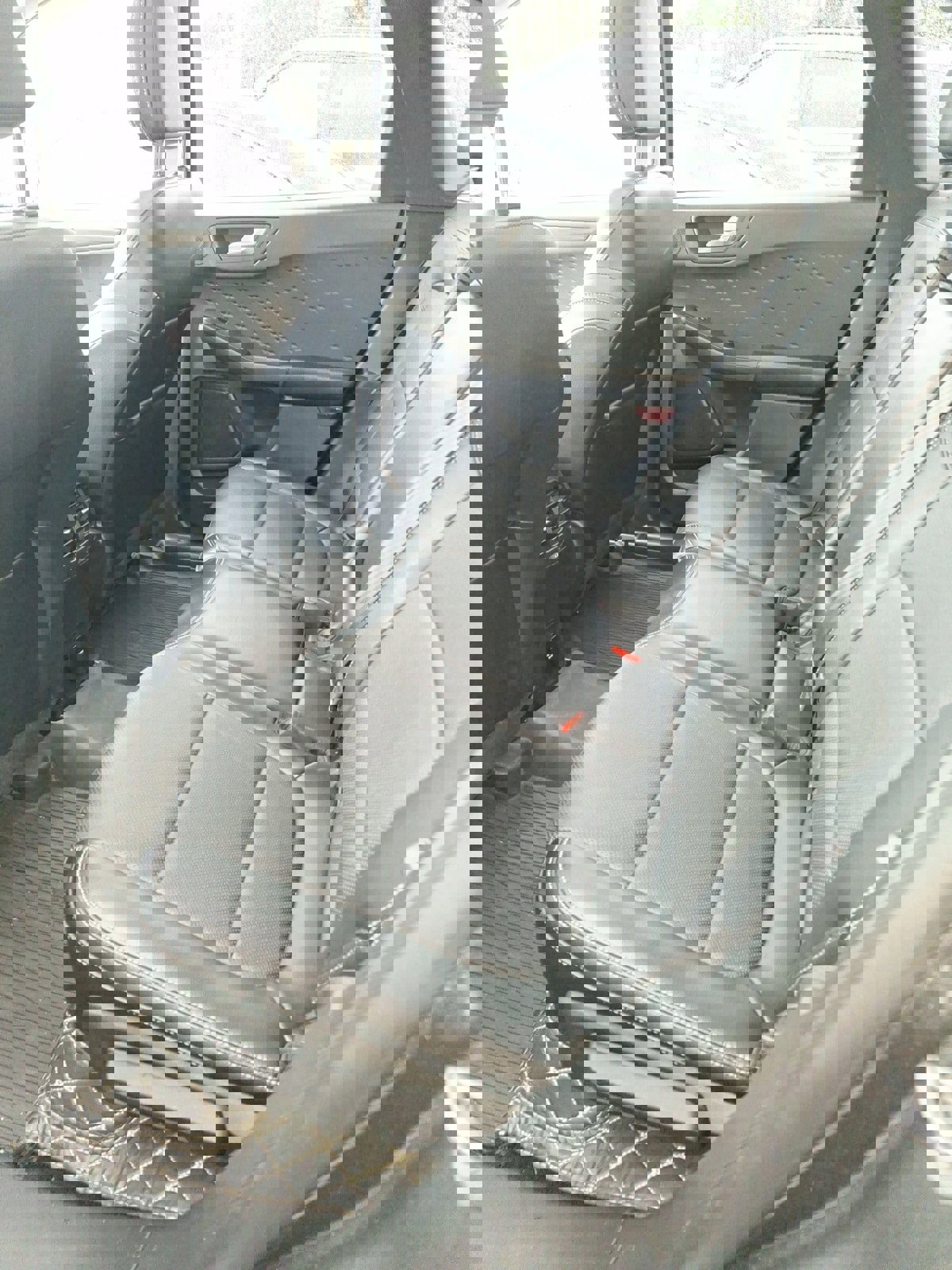 Used 2020 Ford Escape Titanium image 13