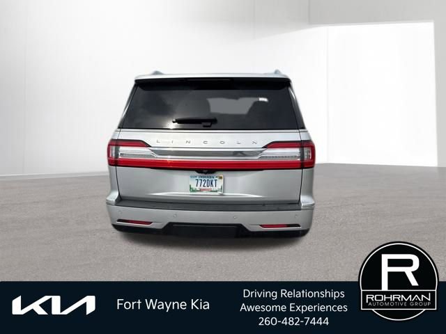 Used 2018 Lincoln Navigator L Reserve w/ Technology Package image 4