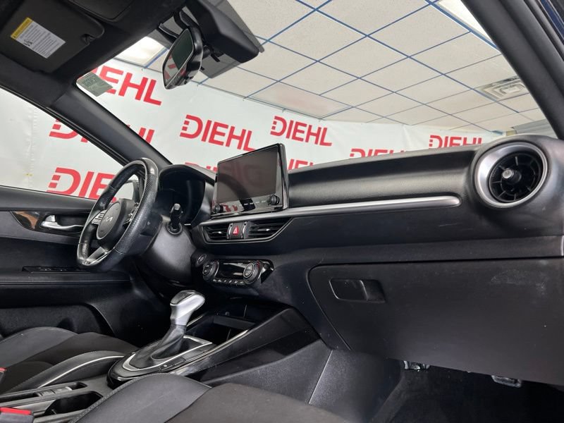 Used 2023 Kia Forte GT-Line w/ GT-Line Technology Package FWD image 13