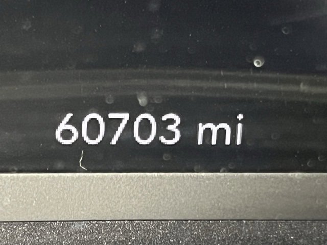 Used 2020 Chrysler Voyager L image 17