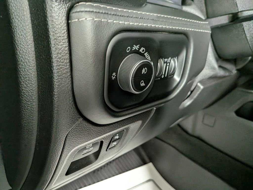 Used 2020 RAM 1500 Limited w/ Off Road Group image 18