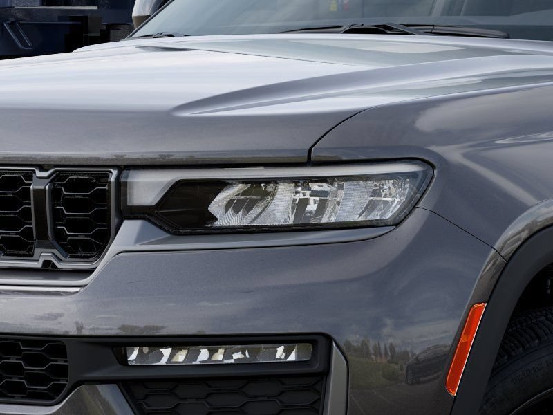 New 2026 Jeep Grand Cherokee Limited w/ Limited Altitude Package AWD/4WD image 10