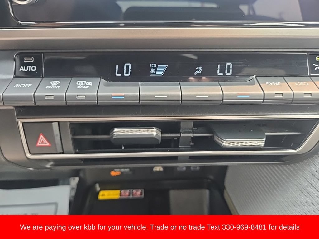 Used 2025 Toyota Camry SE AWD/4WD image 21