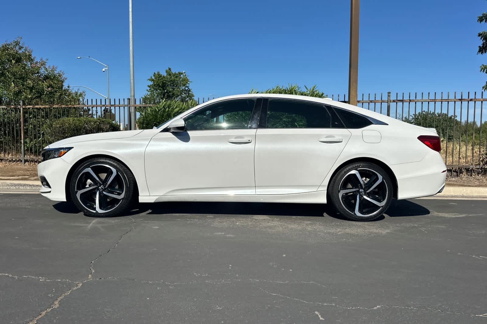 Used 2020 Honda Accord Sport image 5