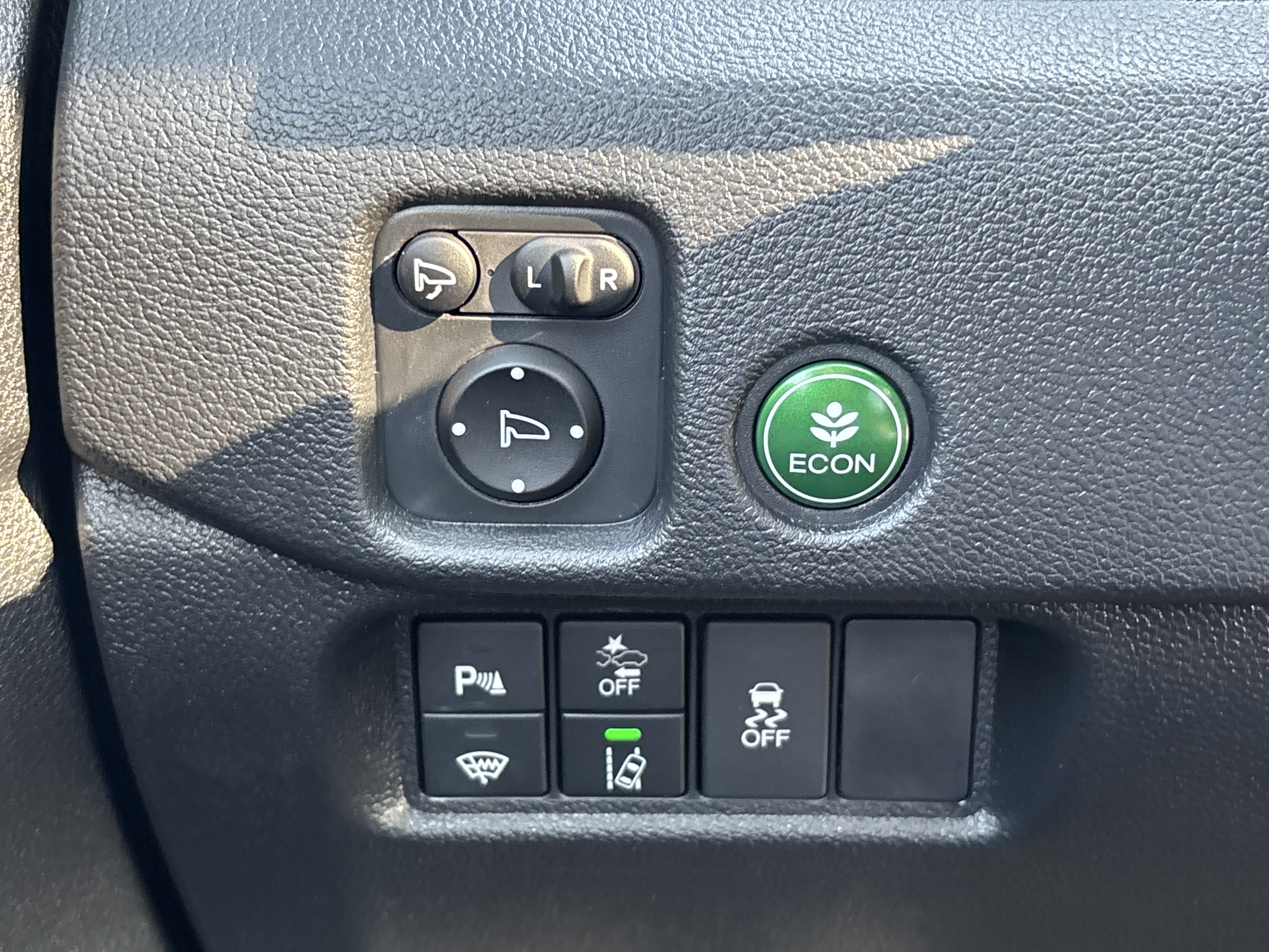 Used 2025 Honda Passport TrailSport image 32