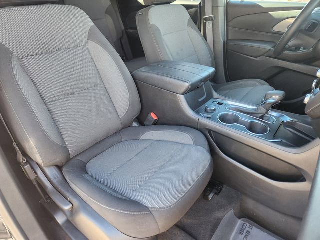 Used 2023 Chevrolet Traverse LT AWD/4WD image 21