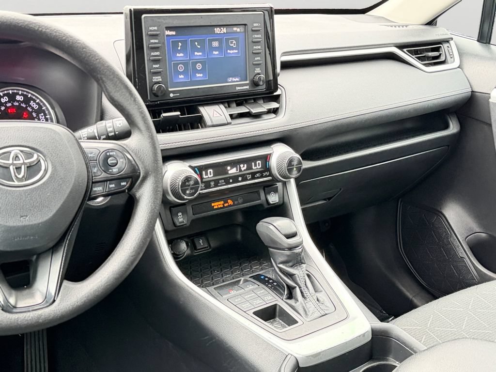 Used 2021 Toyota RAV4 XLE AWD/4WD image 14
