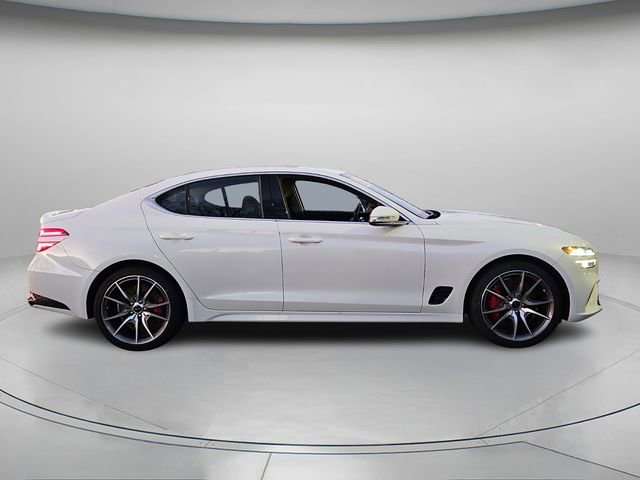 Used 2025 Genesis G70 2.5T image 4