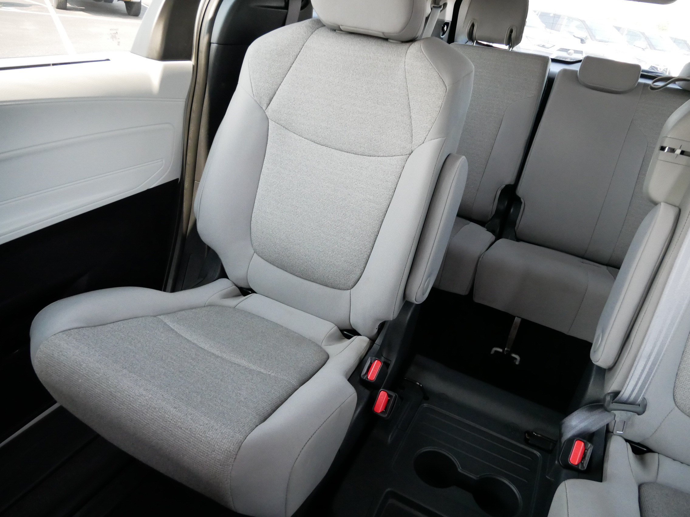 Certified 2025 Toyota Sienna LE FWD image 12