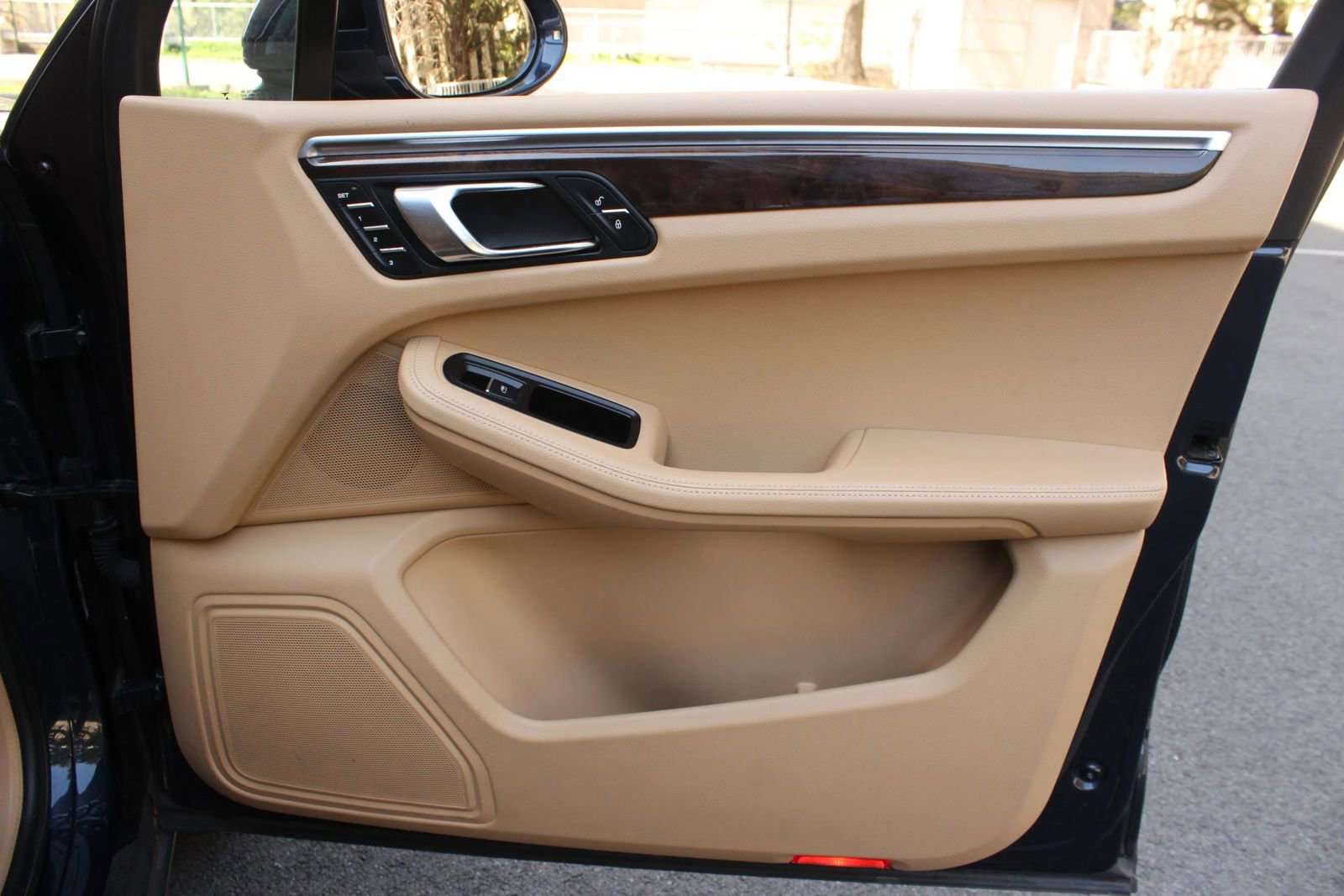 Used 2016 Porsche Macan S w/ Premium Package Plus image 28