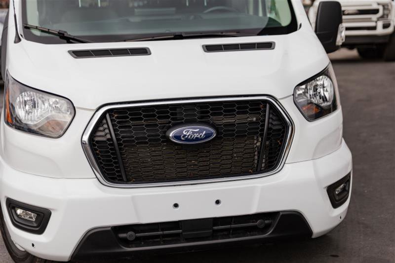 Used 2024 Ford Transit 350 XLT image 4