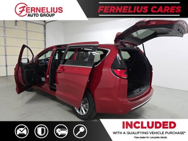 New 2026 Chrysler Pacifica Select image 12