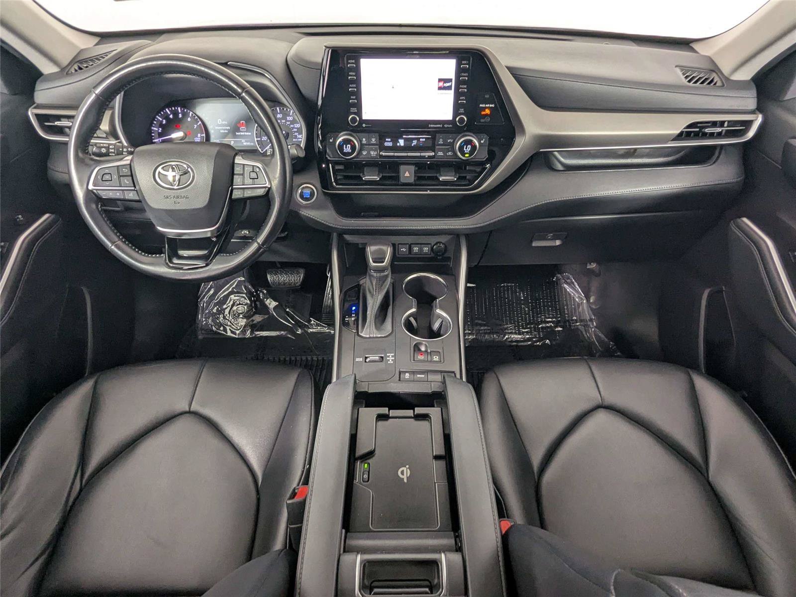 Used 2021 Toyota Highlander XLE FWD image 39