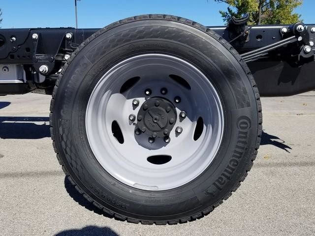 New 2026 Ford F550 2WD Regular Cab Super Duty image 28
