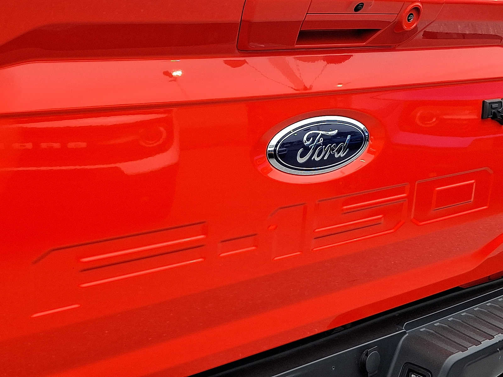 Certified 2022 Ford F150 Raptor w/ Equipment Group 801A High AWD/4WD image 30