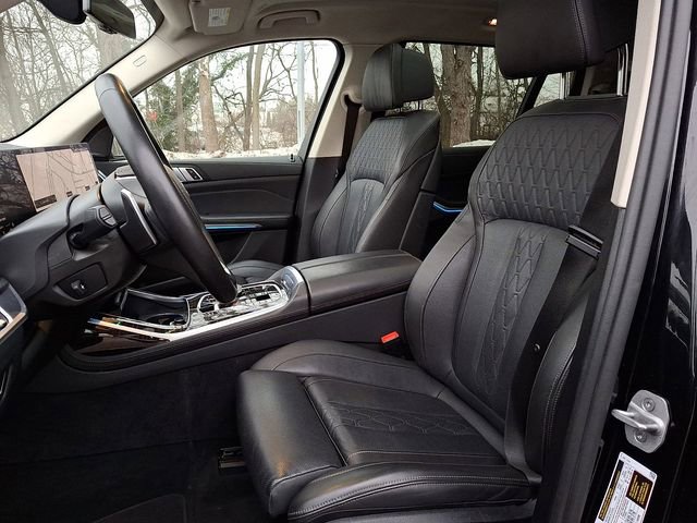 Used 2025 BMW X7 xDrive40i image 16