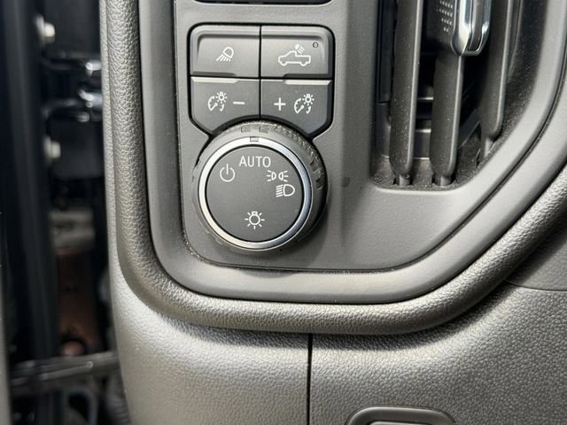 Certified 2025 Chevrolet Silverado 2500 Custom w/ Custom Value Package image 30