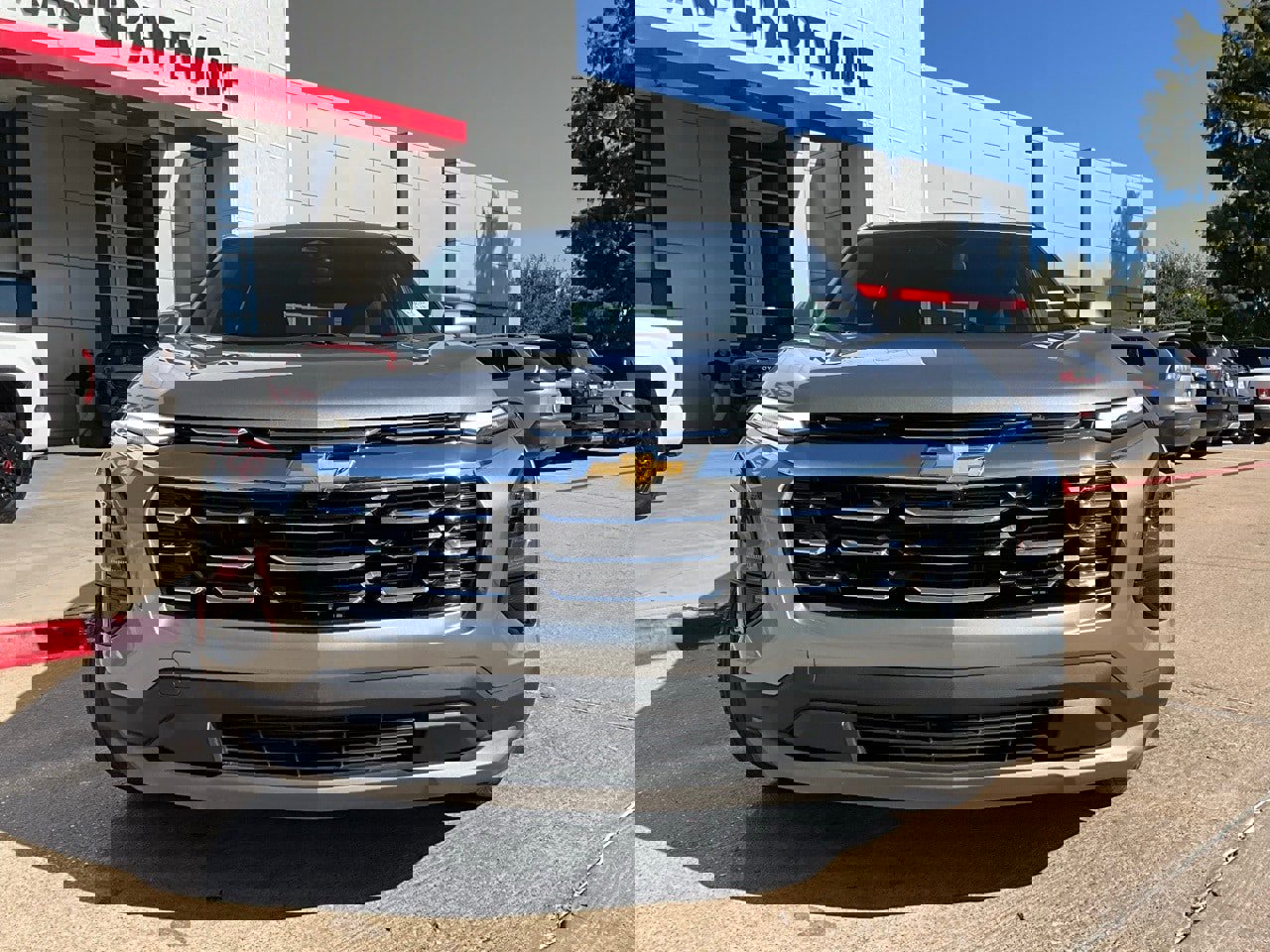 Used 2025 Chevrolet Equinox LT image 4