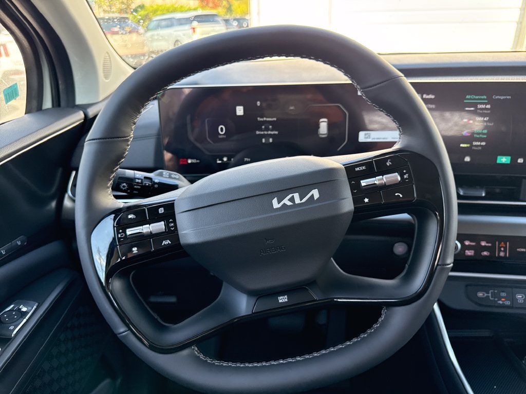 New 2027 Kia Carnival SX FWD image 18