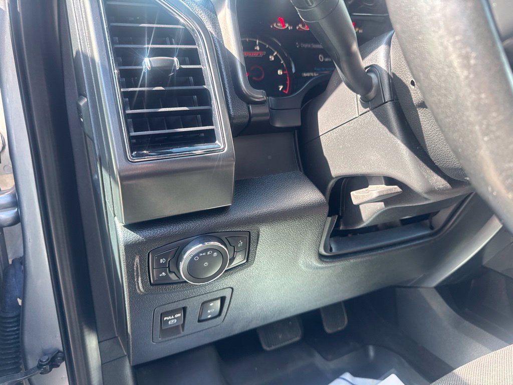 Used 2020 Ford F150 XLT w/ Equipment Group 302A Luxury AWD/4WD image 14