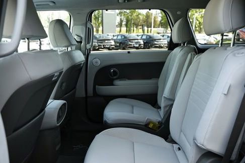 New 2026 Hyundai Palisade Limited FWD image 9