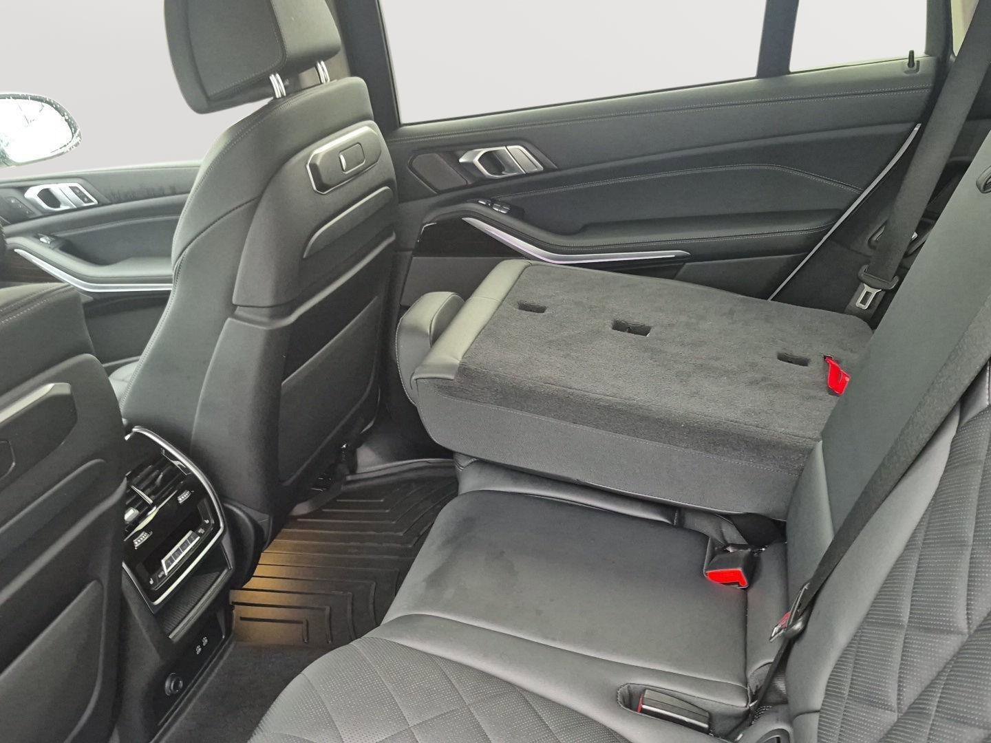 Used 2024 BMW X7 xDrive40i image 51