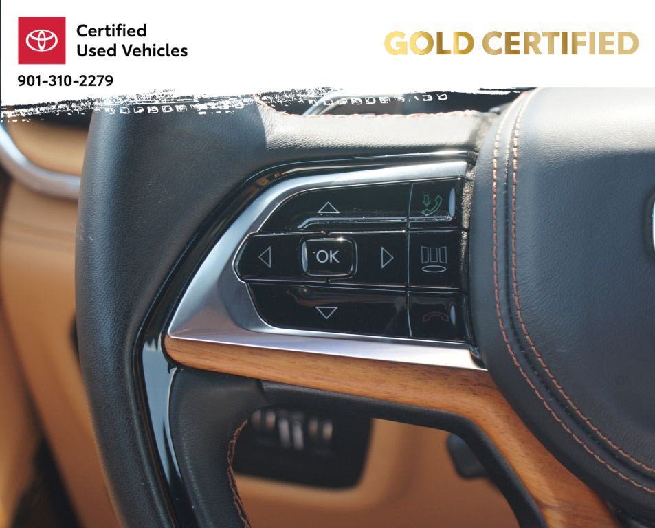 Used 2023 Jeep Grand Cherokee L Summit AWD/4WD image 11