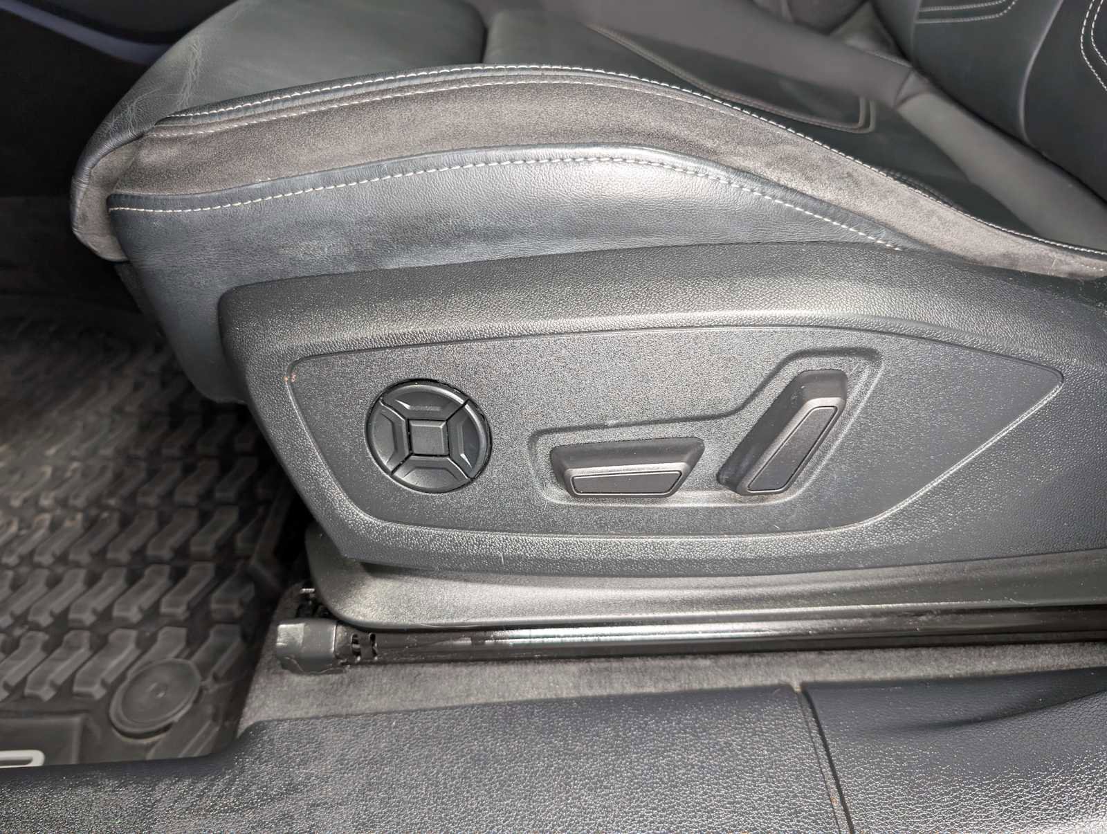 Used 2022 Audi Q3 2.0T Premium Plus image 38