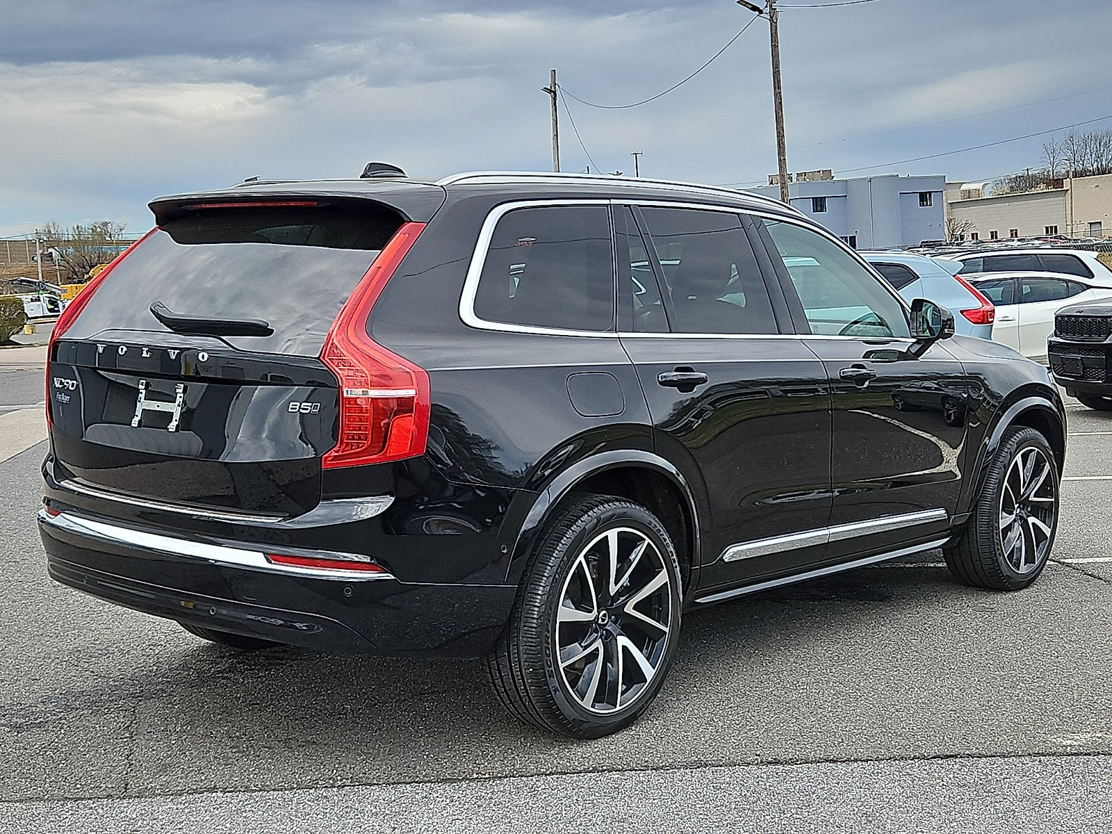 Certified 2023 Volvo XC90 B5 Plus w/ Protection Package Premier image 6