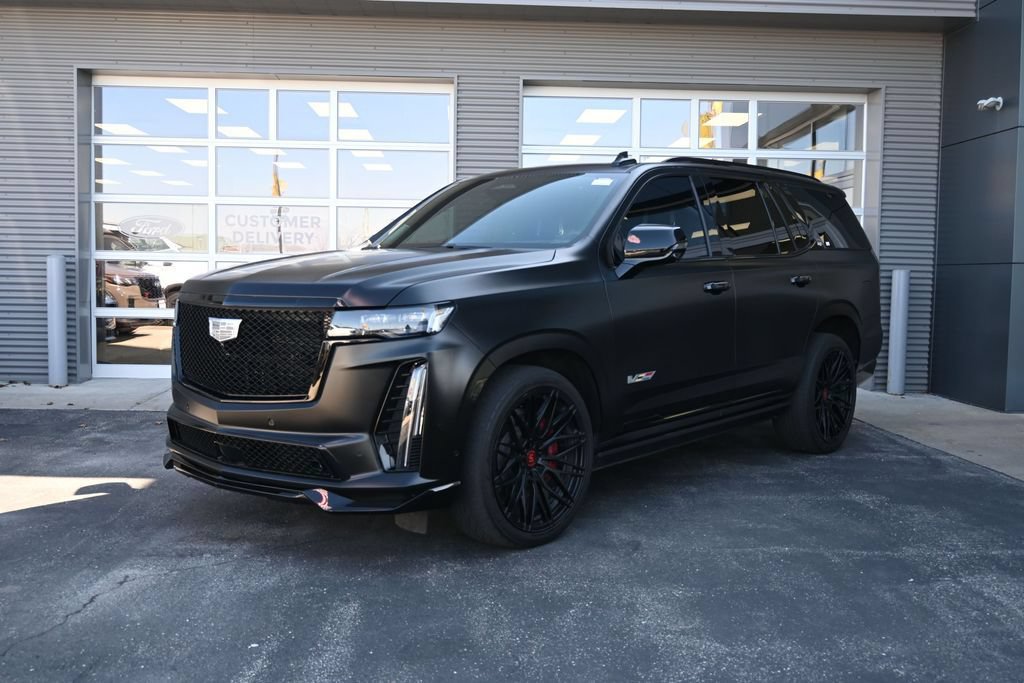 Used 2023 Cadillac Escalade V w/ LPO, ONYX Package AWD/4WD image 3