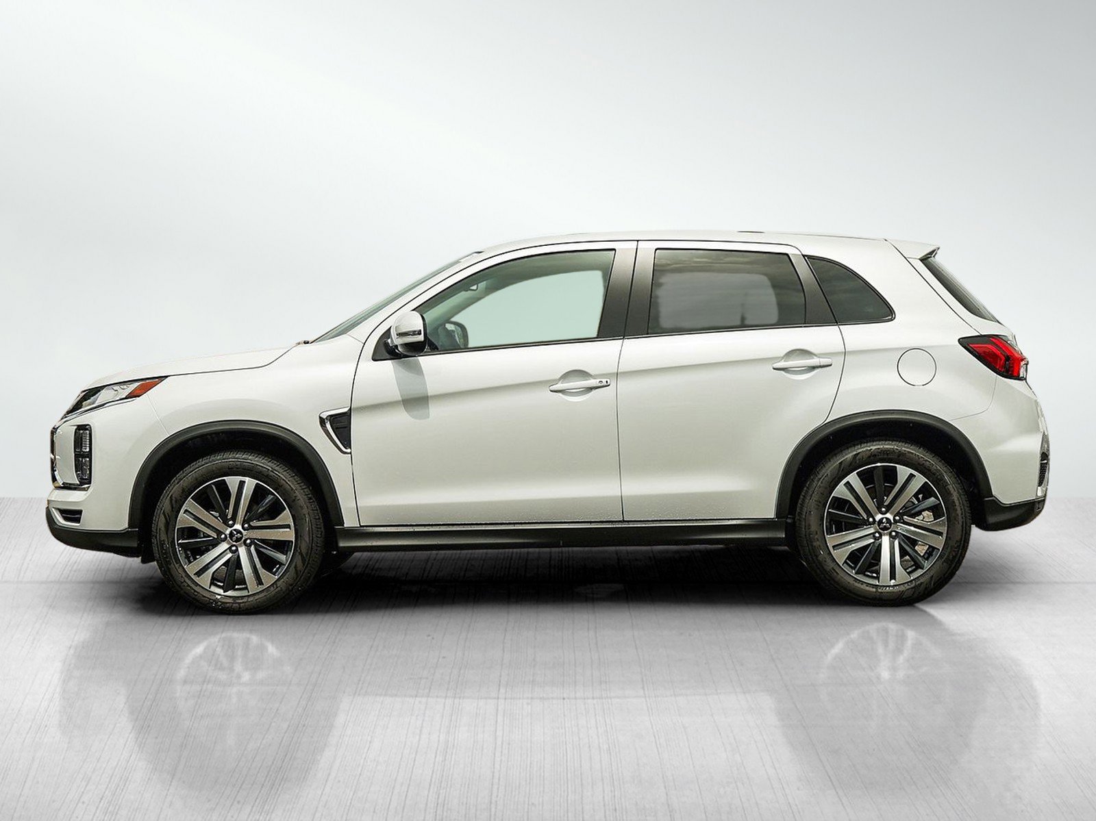 New 2025 Mitsubishi Outlander Sport SE image 4