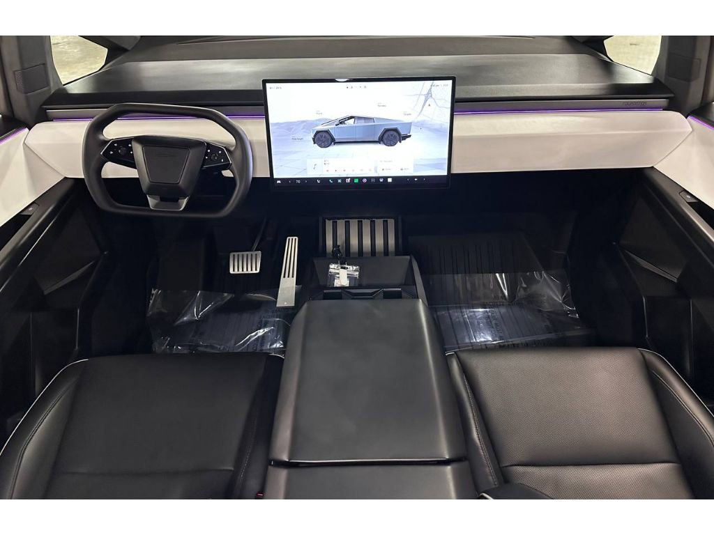Used 2024 Tesla Cybertruck AWD Crew Cab image 32