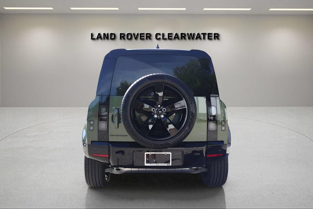 New 2026 Land Rover Defender 110 X-Dynamic SE AWD/4WD image 4