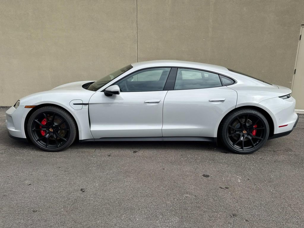 New 2025 Porsche Taycan 4S image 2