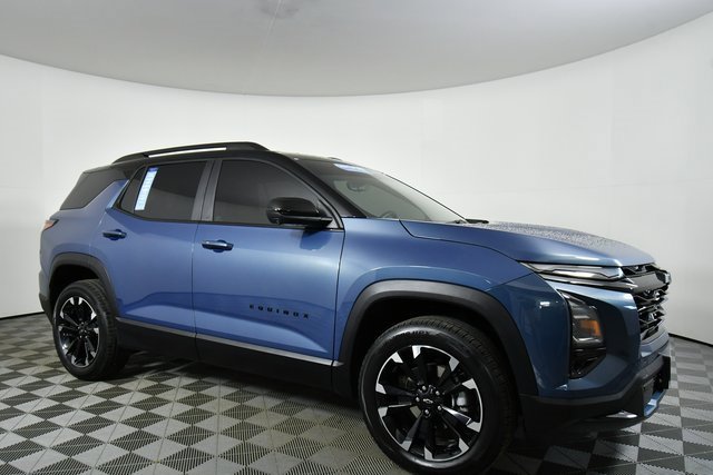 Certified 2025 Chevrolet Equinox RS w/ Safety and Technology Package image 9