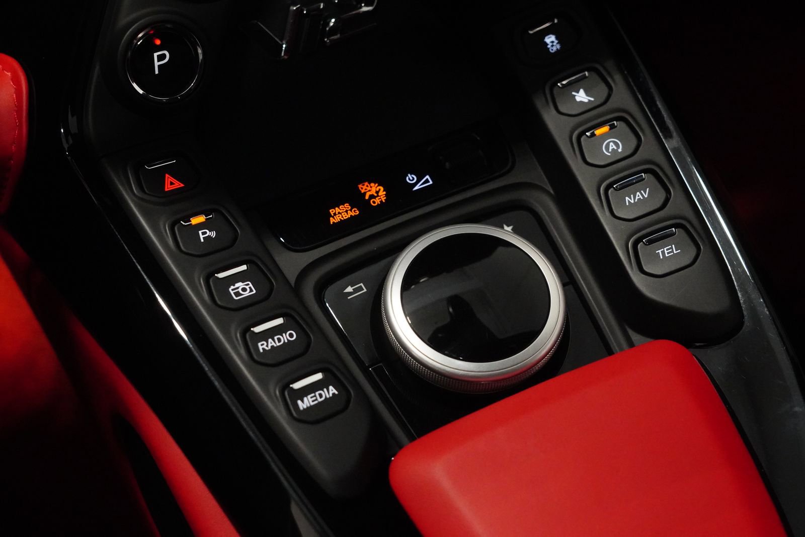 Used 2023 Aston Martin V12 Vantage RWD image 29