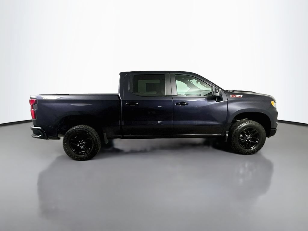 Used 2024 Chevrolet Silverado 1500 LT Trail Boss w/ Convenience Package II AWD/4WD image 7