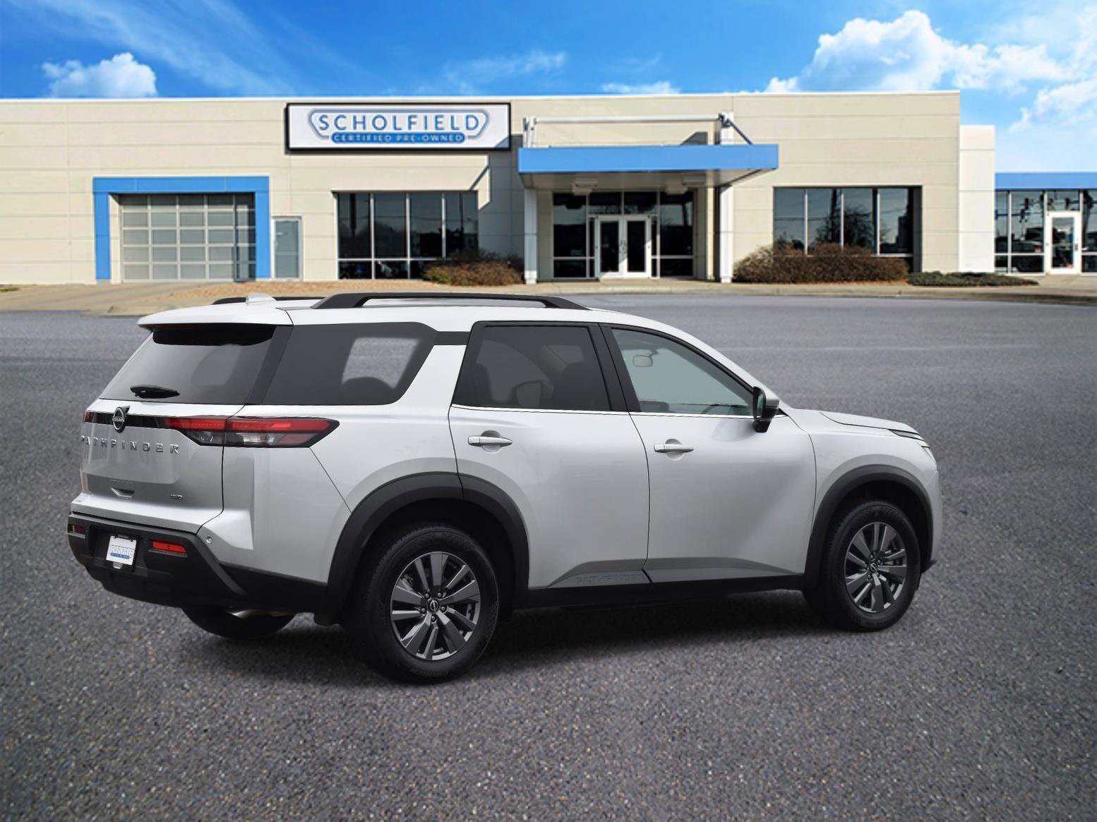 Used 2025 Nissan Pathfinder SV image 3