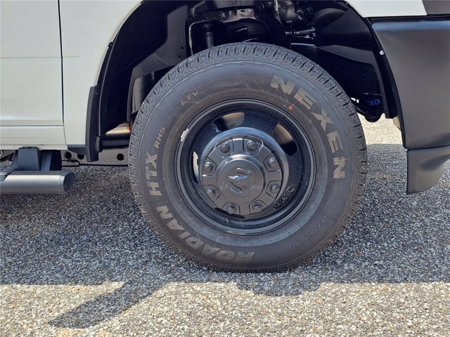 New 2026 RAM 3500 Tradesman AWD/4WD image 16